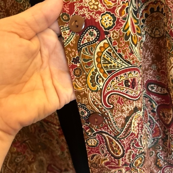 Women's 1X Blouse Notations Woman Long Sleeves Button Down Paisley Print blouse - Picture 5 of 10